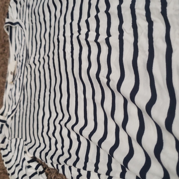 Betseys Boutique Long Sleeve Navy/White Top Sz Small - Picture 3 of 3